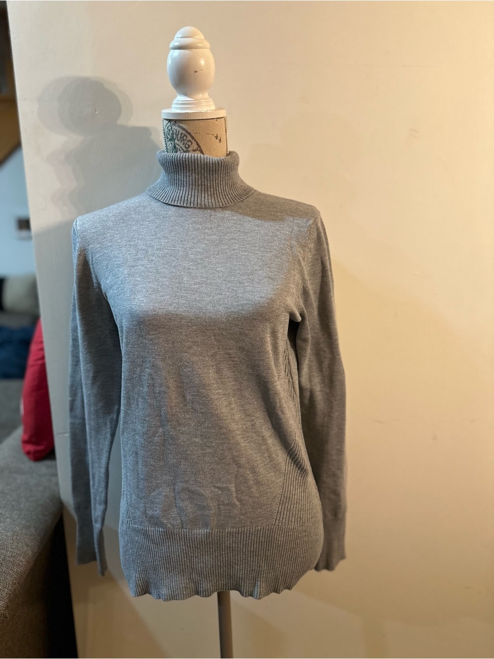 Cable & Gauge Light Gray Turtleneck Sweater